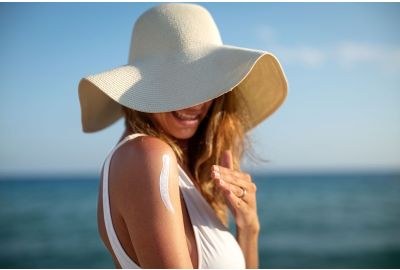 Sonnencreme richtig anwenden: Schutz vor UV-Strahlen & Hautschäden