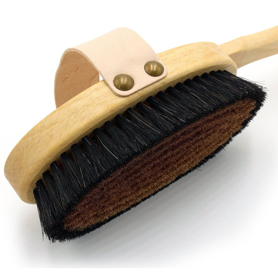 naturgut-body-brush-mit-stie2.jpg