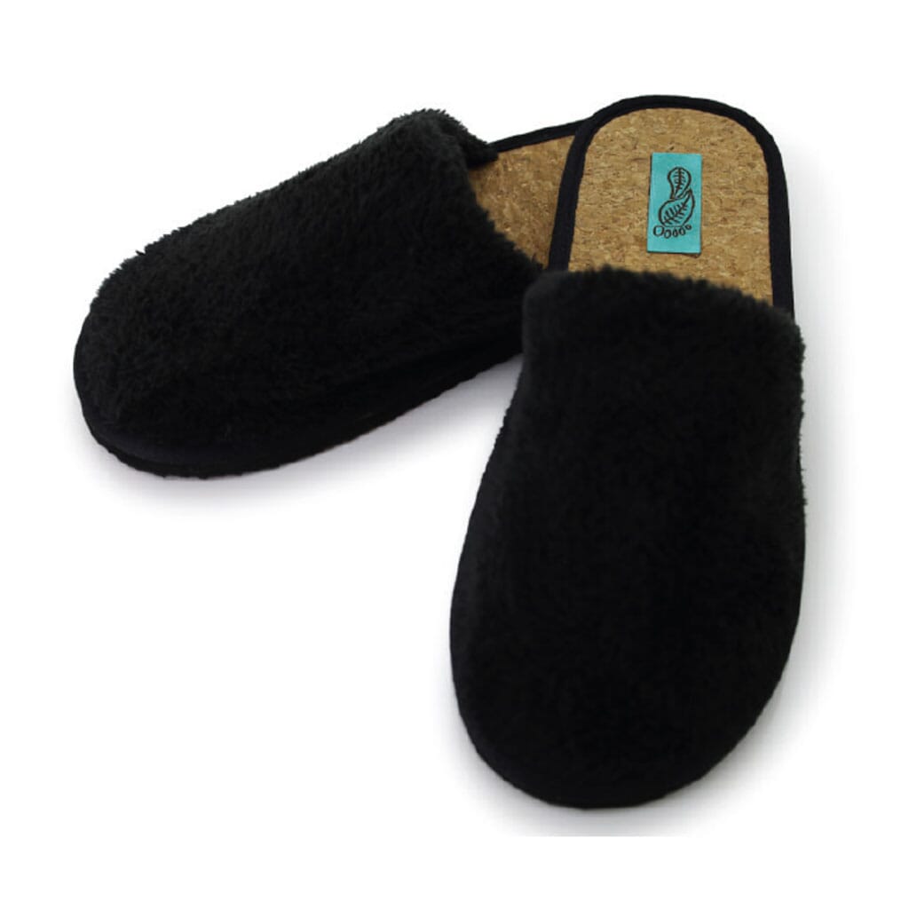 ReUseMe FLUFFY SLIPPERS, schwarz (Flauschige Schlappen)